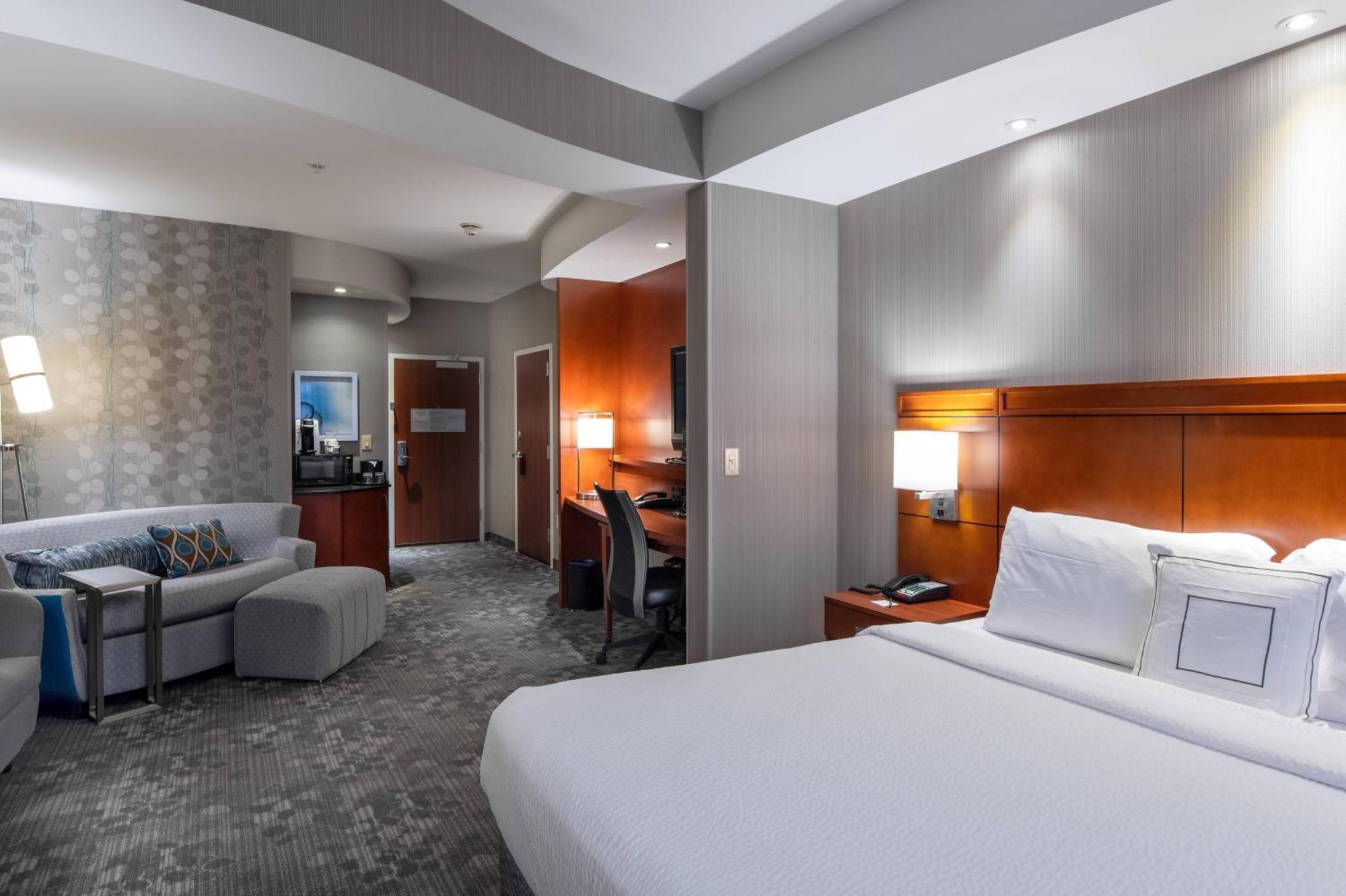 Courtyard Fort Worth West At Cityview Екстериор снимка